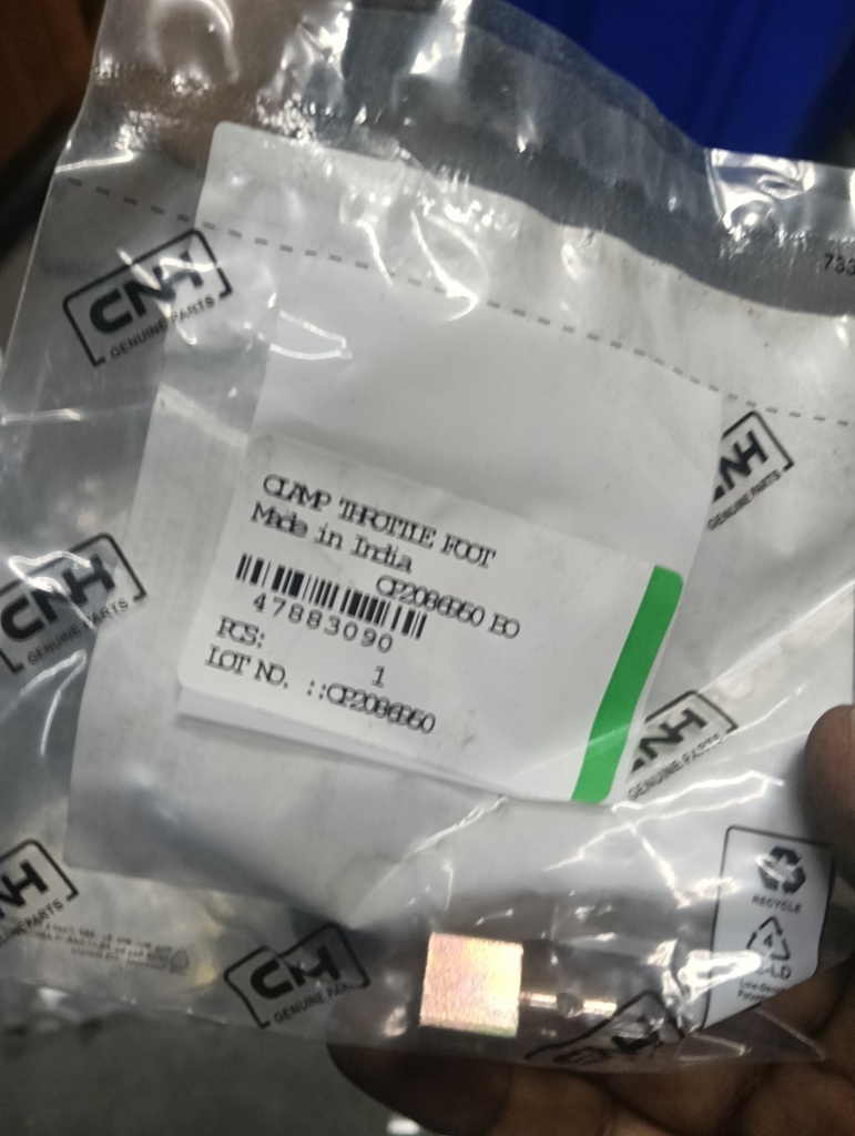 47883090-CLAMP THROTTLE FOOT