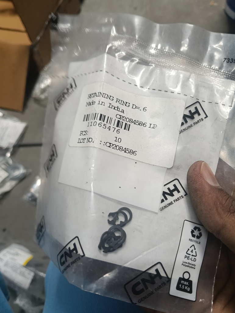 11065476-RETAINING RING D=.6          