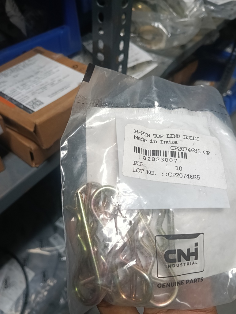 82823007-R-PIN TOP LINK HOLDI