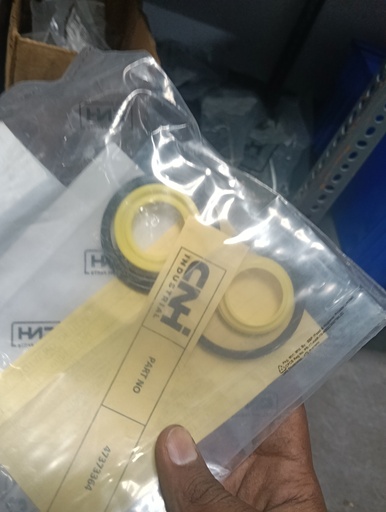 [47373364] 47373364-Seal Kit - Power Stg. Cylinder - 2WD